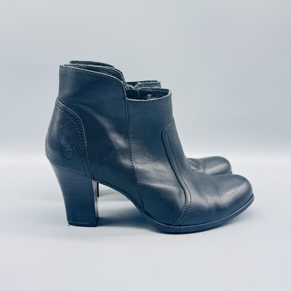 Born Boots Womens 8 Black Leather Ankle Booties Heeled Round Toe Zip Comfort - Picture 1 of 11